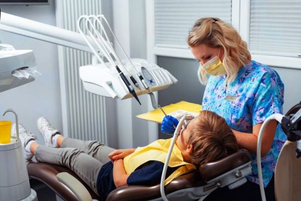 Лікування зубів дітям уві сні